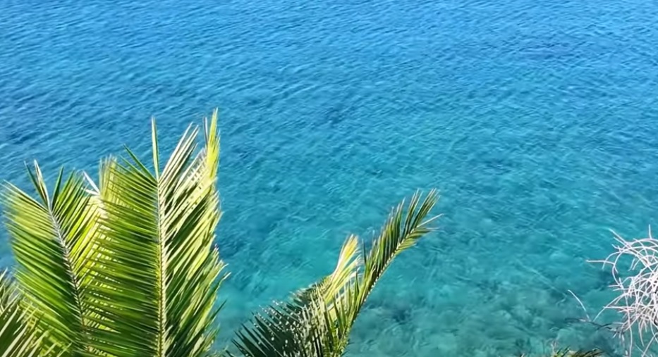 Αkti Vouliagmenis Beach