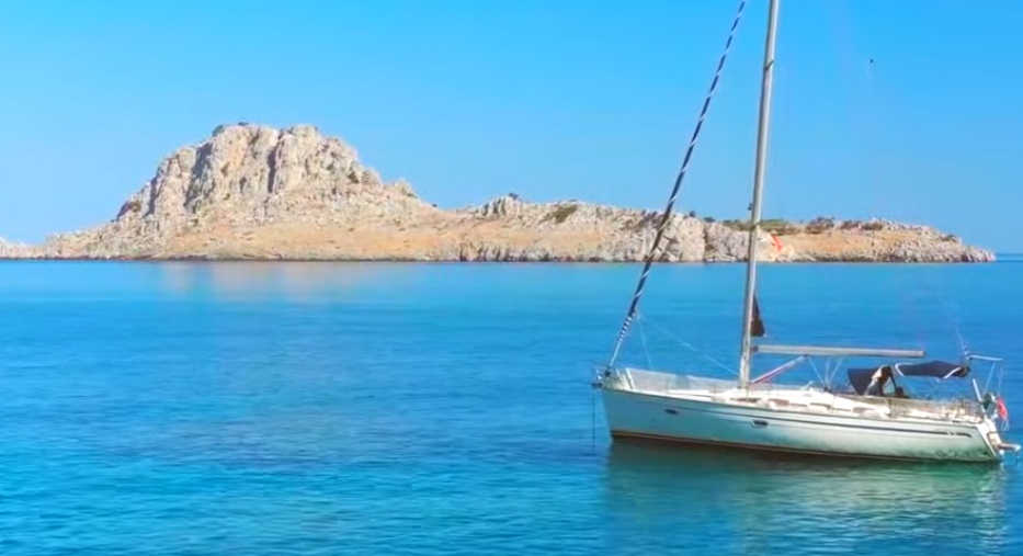 Paralia Kokkino Limanaki Beach